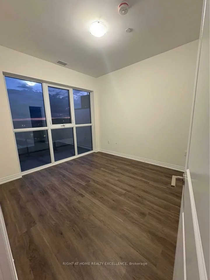 15, Watergarden, Hurontario, Mississauga