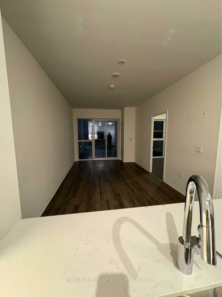 15, Watergarden, Hurontario, Mississauga