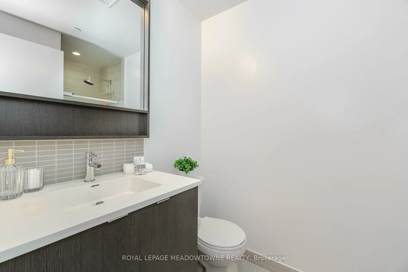 2560, Eglinton, Central Erin Mills, Mississauga