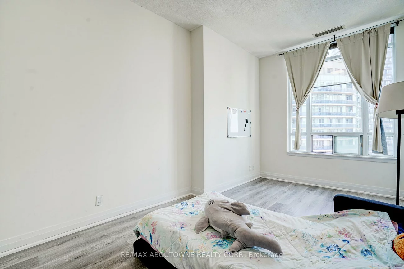 90, Absolute, City Centre, Mississauga