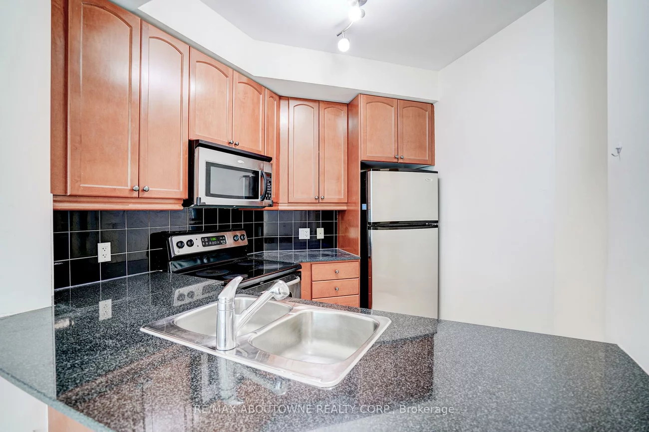 90, Absolute, City Centre, Mississauga