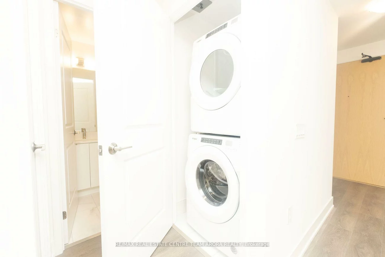 202, Burnhamthorpe, Mississauga Valleys, Mississauga