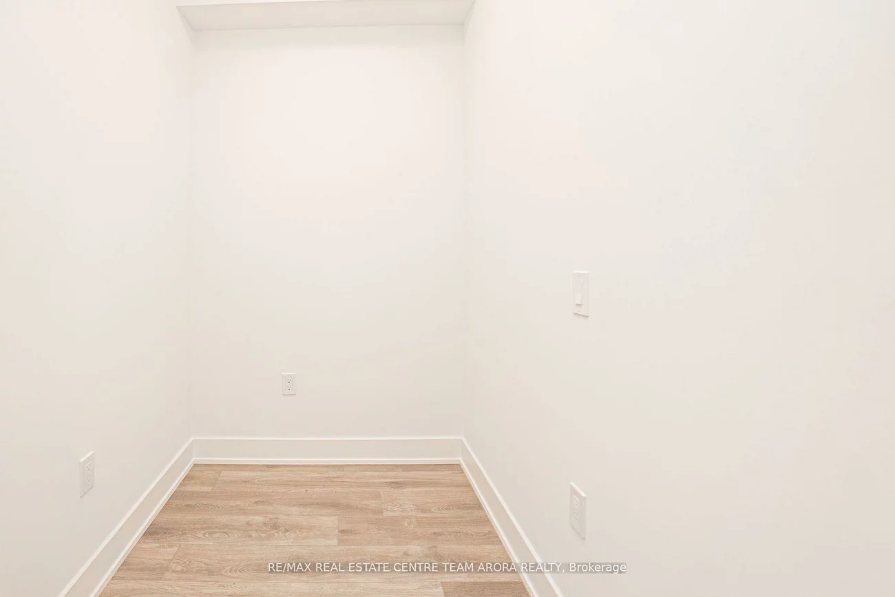 202, Burnhamthorpe, Mississauga Valleys, Mississauga