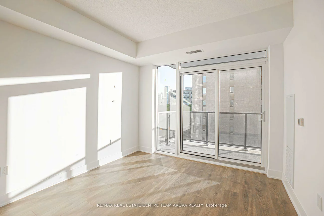 202, Burnhamthorpe, Mississauga Valleys, Mississauga