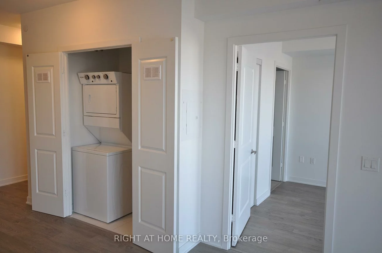 4675, Metcalfe, Central Erin Mills, Mississauga