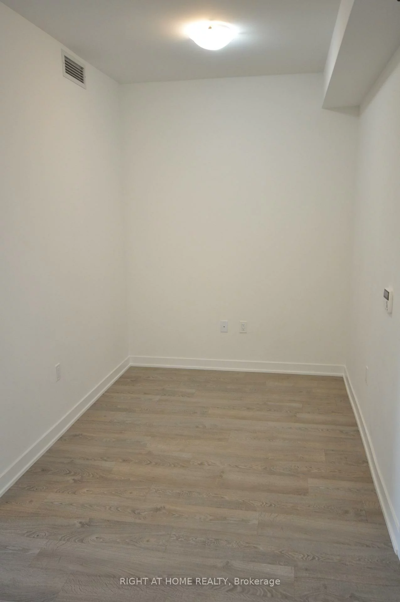 4675, Metcalfe, Central Erin Mills, Mississauga