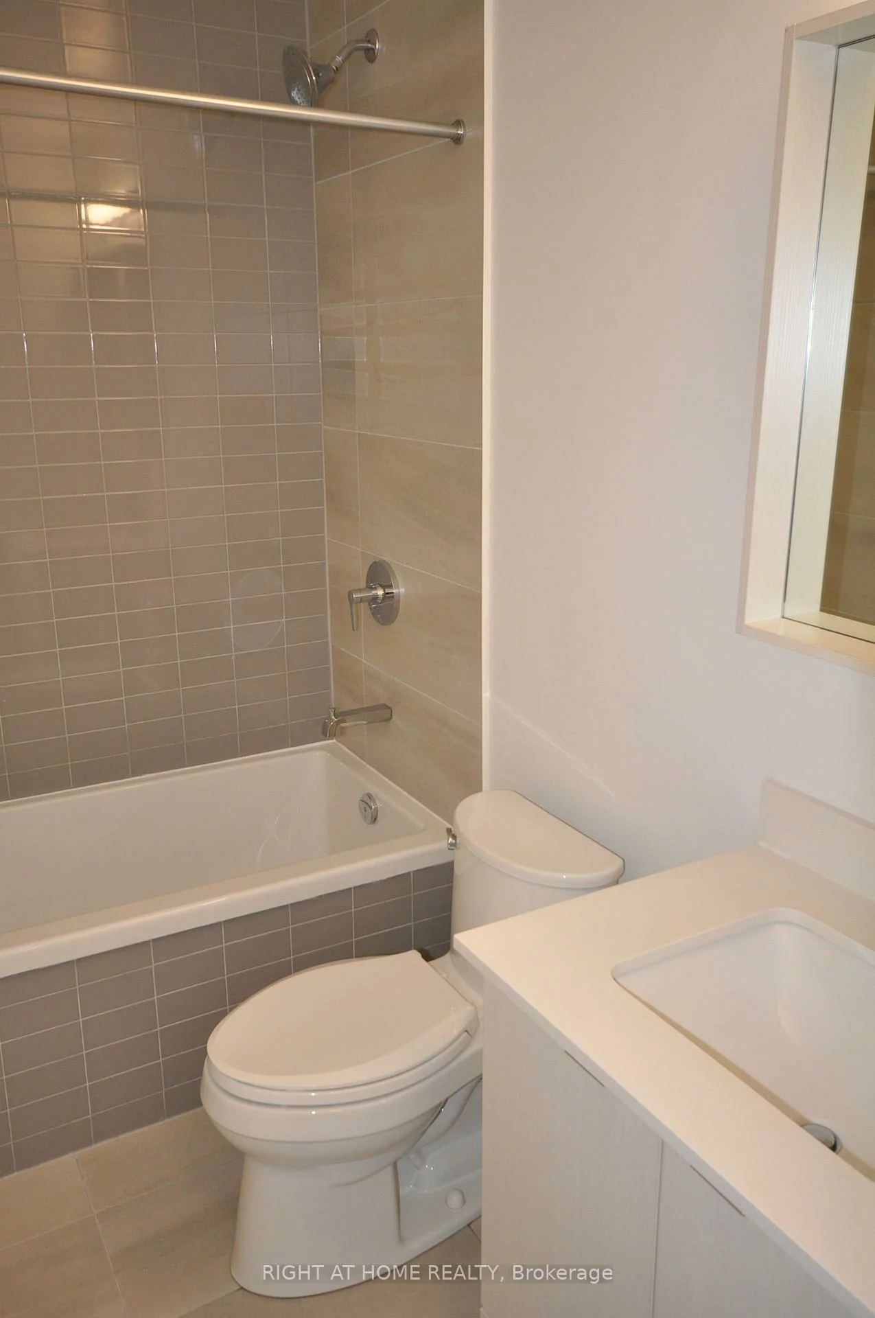 4675, Metcalfe, Central Erin Mills, Mississauga