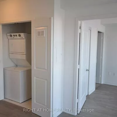4675, Metcalfe, Central Erin Mills, Mississauga