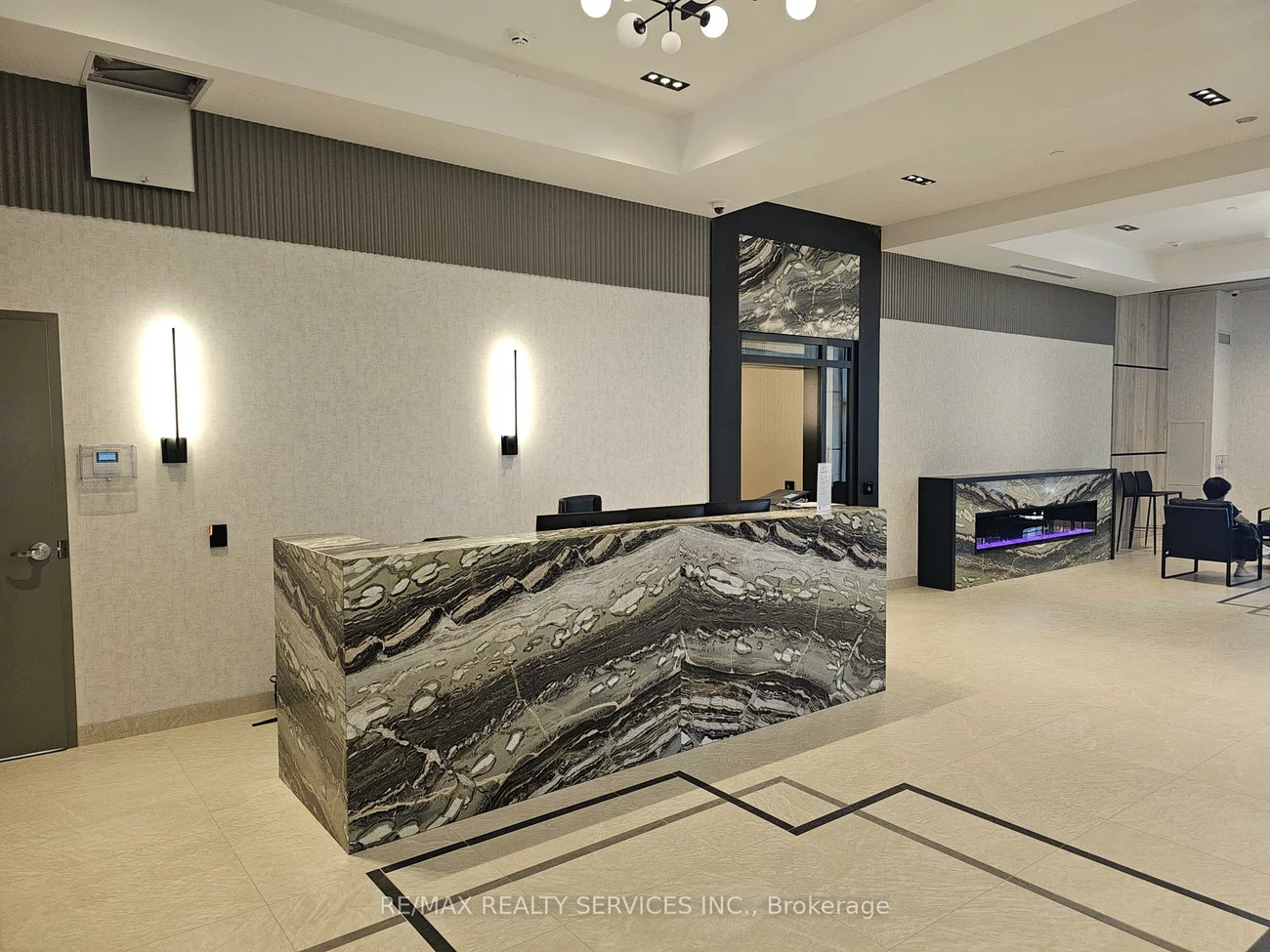15, Watergarden, Hurontario, Mississauga