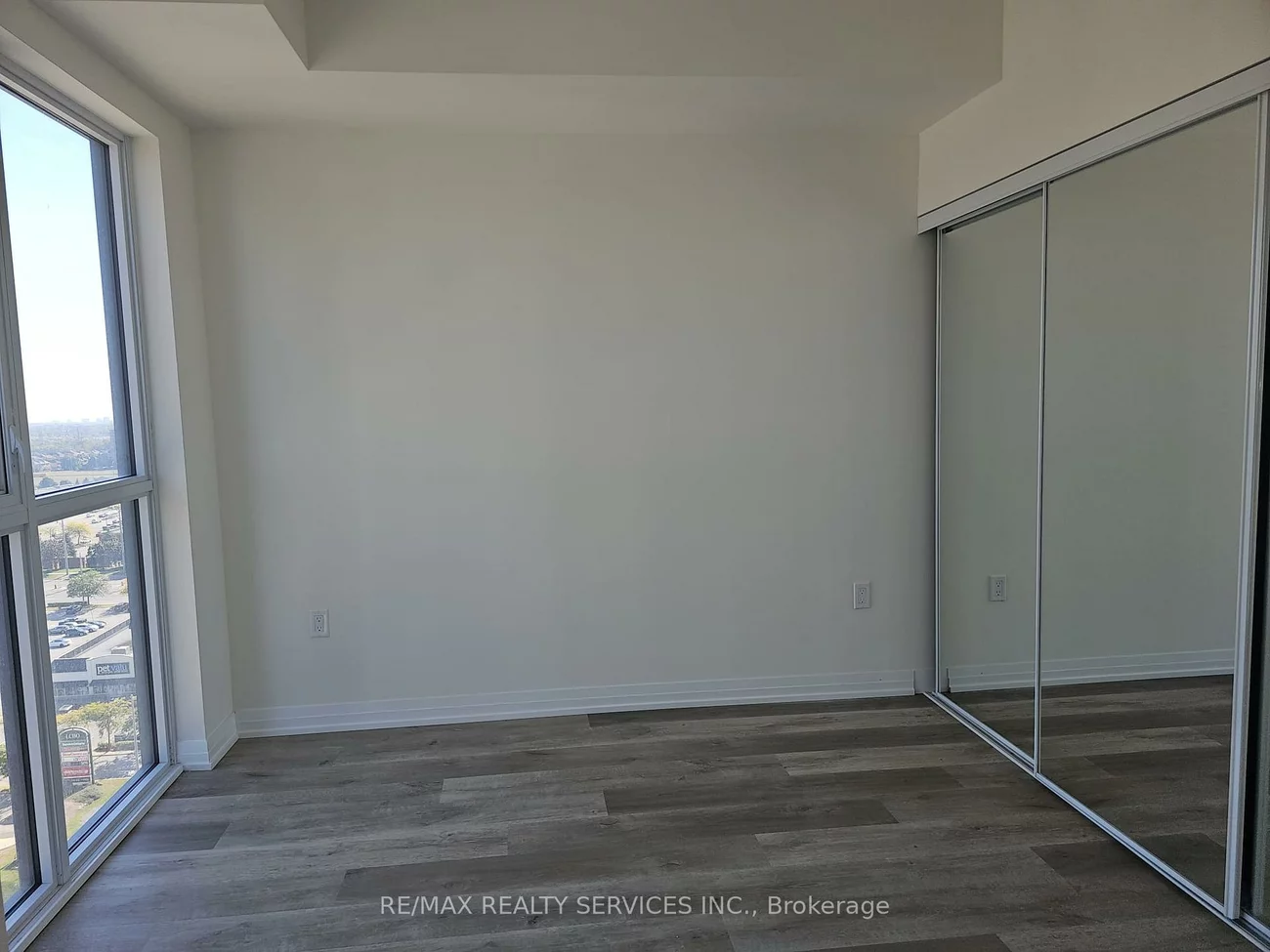15, Watergarden, Hurontario, Mississauga