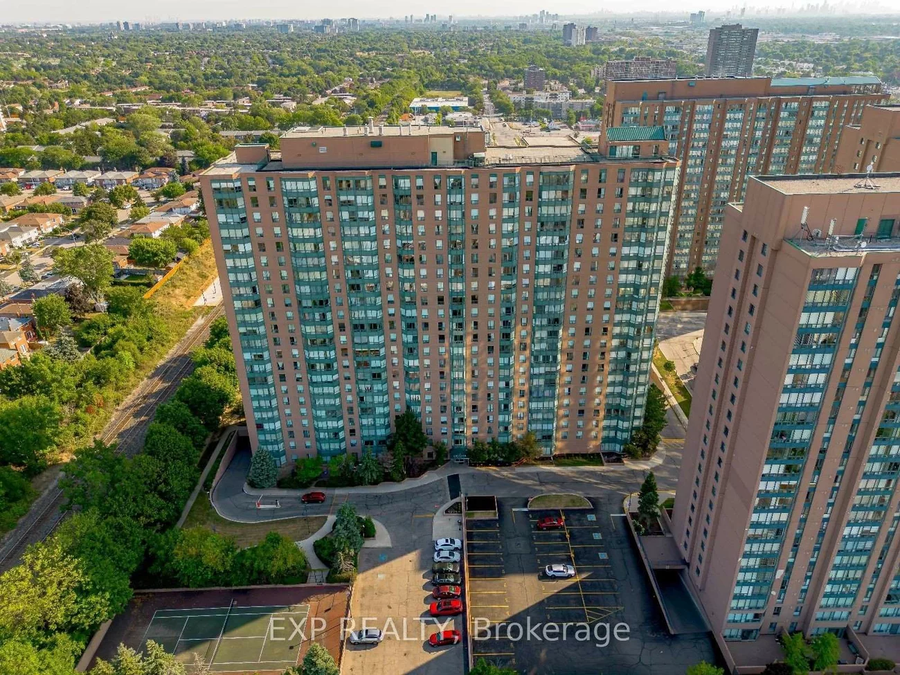 135, Hillcrest, Cooksville, Mississauga