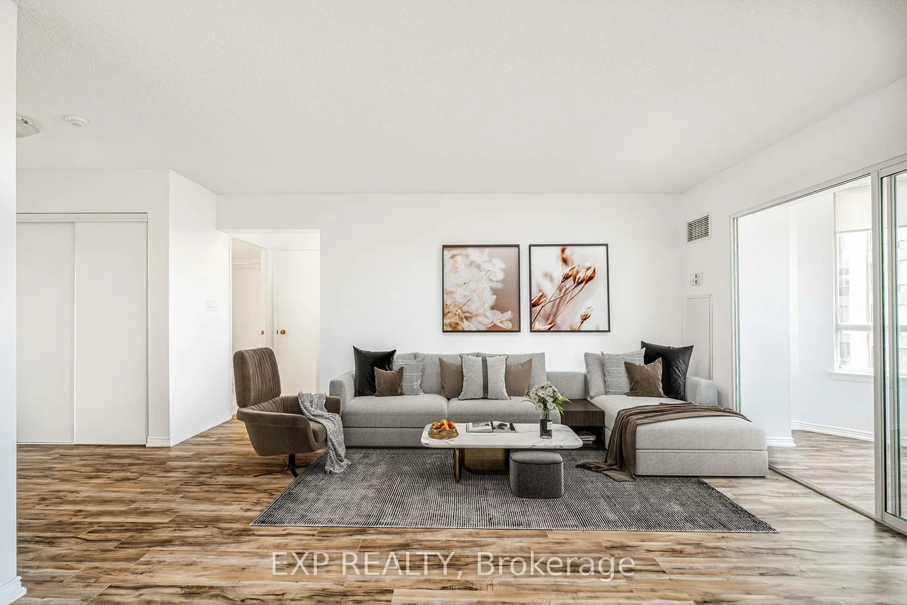 135, Hillcrest, Cooksville, Mississauga