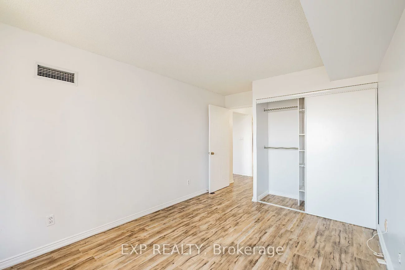 135, Hillcrest, Cooksville, Mississauga