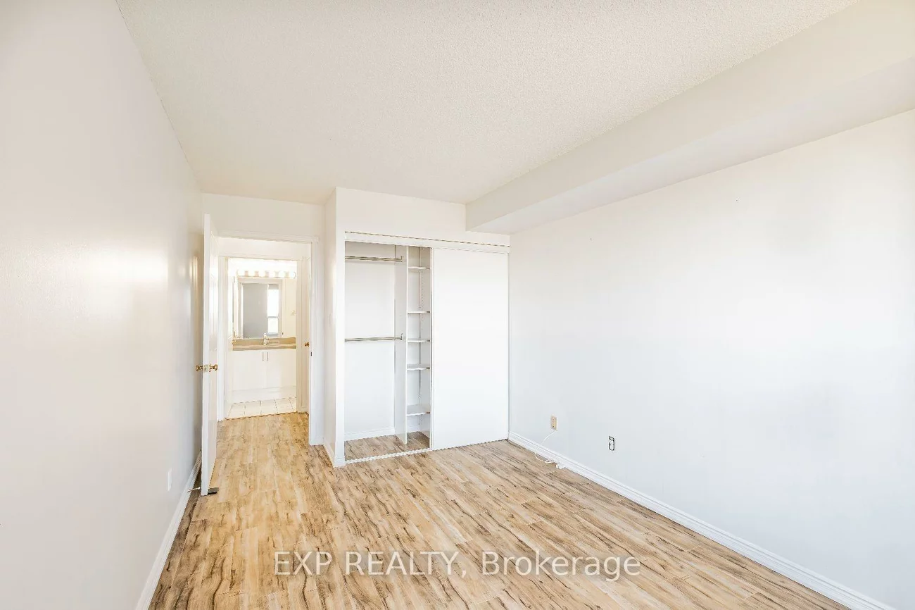 135, Hillcrest, Cooksville, Mississauga