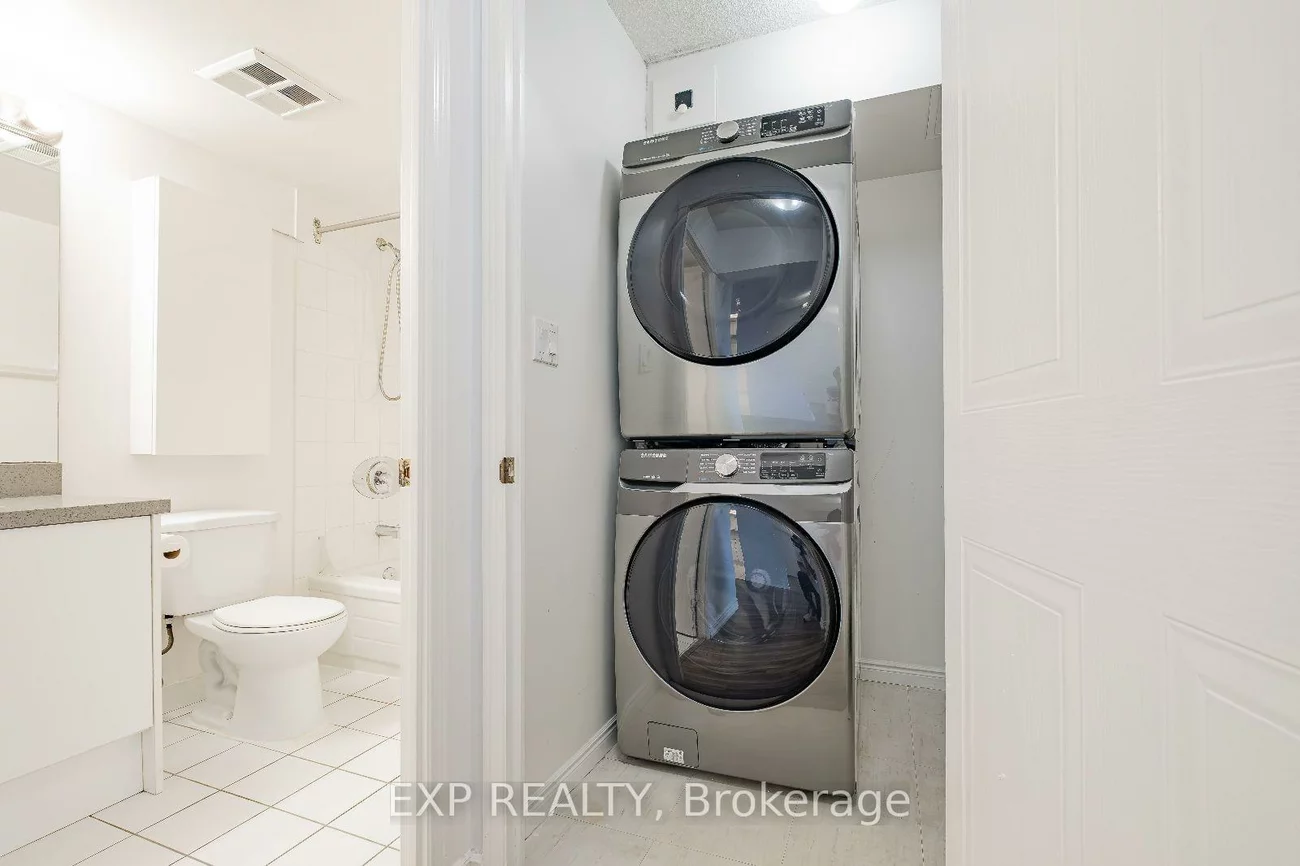 135, Hillcrest, Cooksville, Mississauga