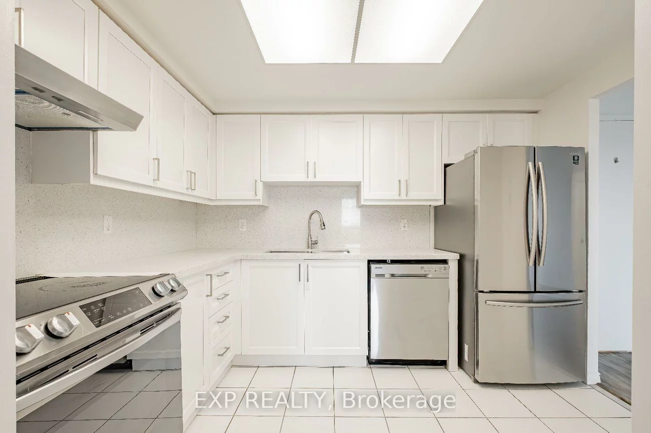 135, Hillcrest, Cooksville, Mississauga