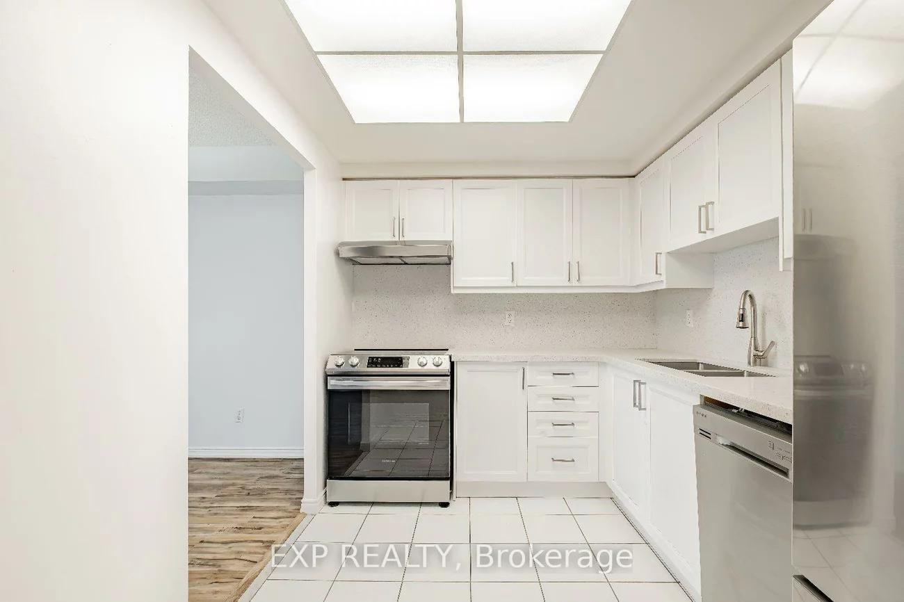 135, Hillcrest, Cooksville, Mississauga