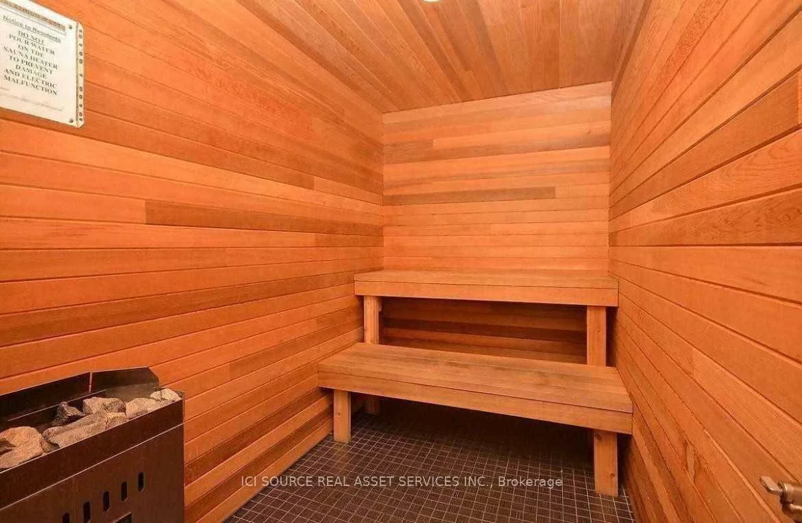 350, Webb, City Centre, Mississauga