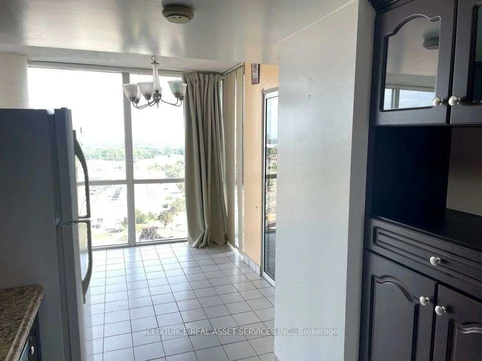 350, Webb, City Centre, Mississauga