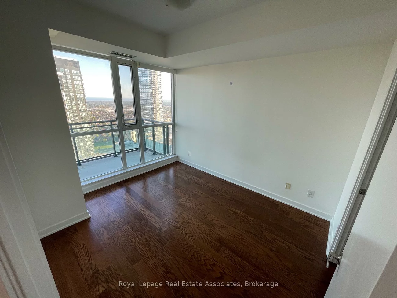 4070, Confederation, City Centre, Mississauga