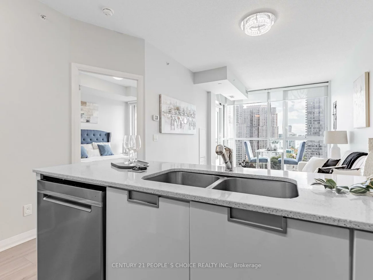 75, Eglinton, Hurontario, Mississauga