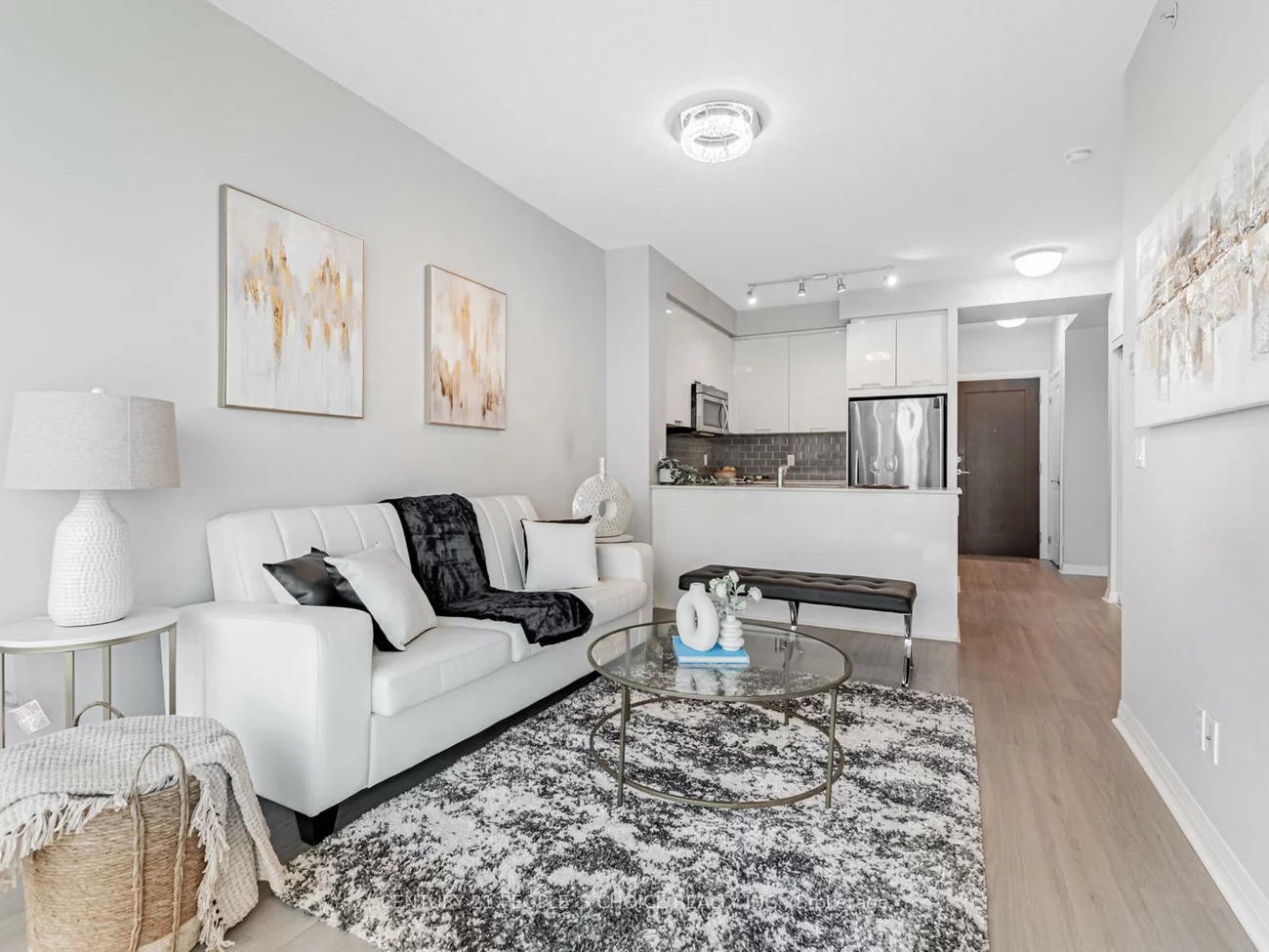 75, Eglinton, Hurontario, Mississauga