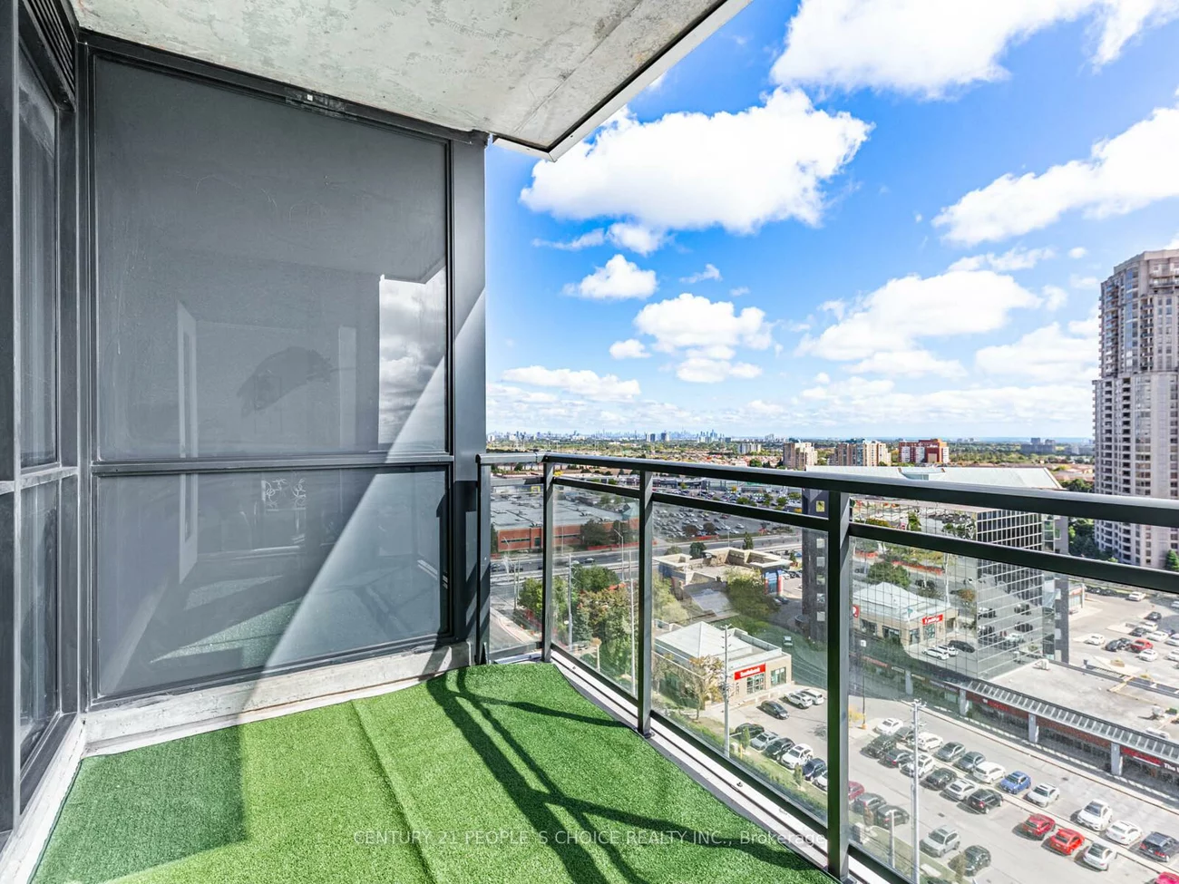 75, Eglinton, Hurontario, Mississauga