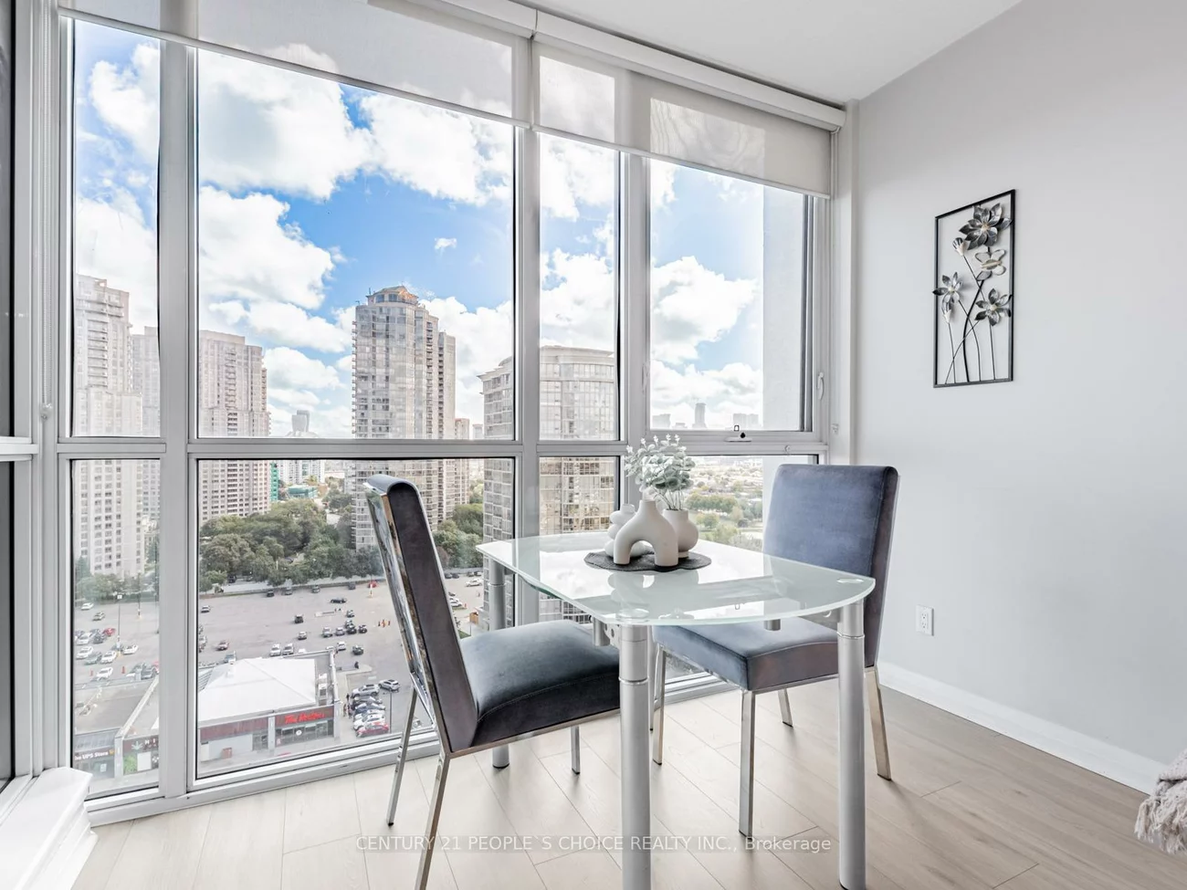 75, Eglinton, Hurontario, Mississauga