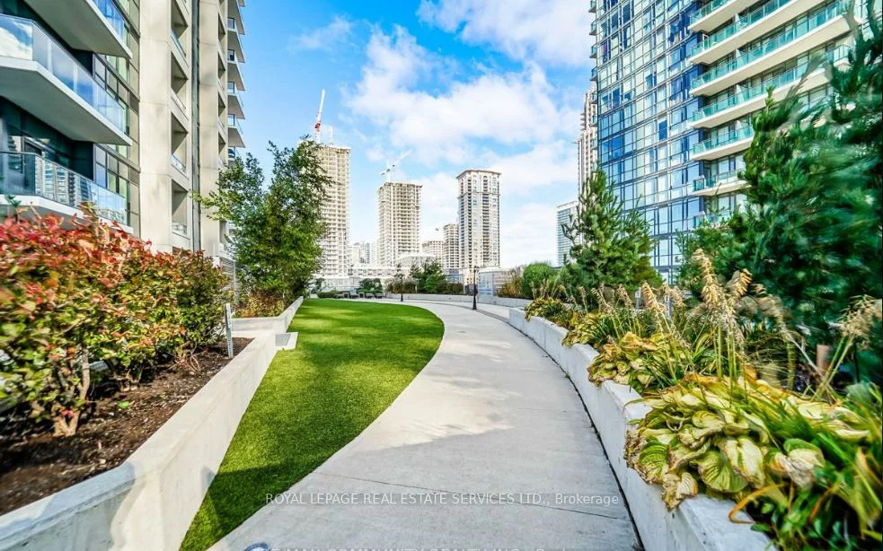 4085, Parkside Village, Creditview, Mississauga