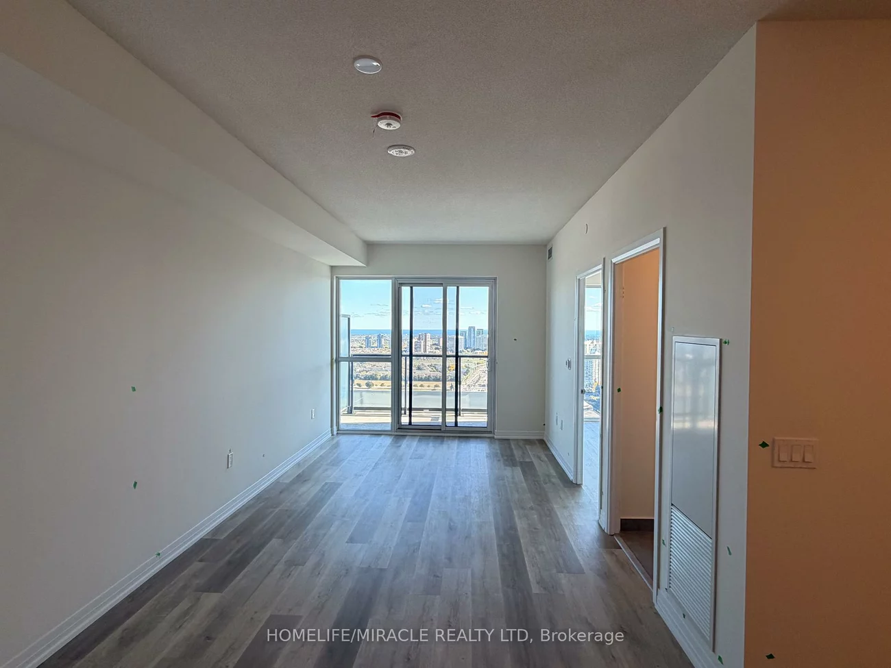 15, Watergarden, Hurontario, Mississauga