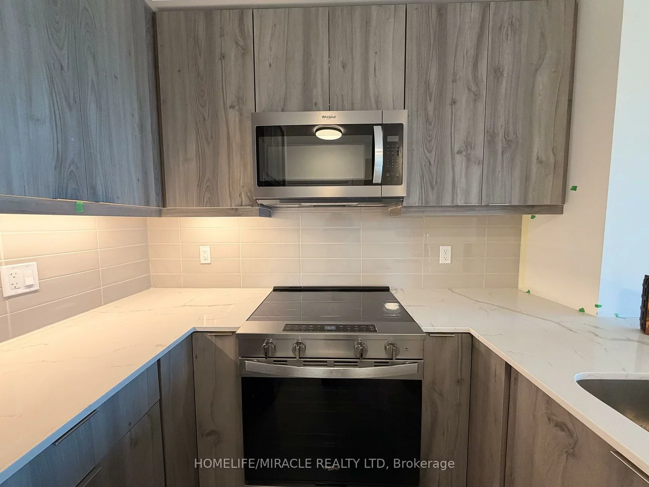 15, Watergarden, Hurontario, Mississauga