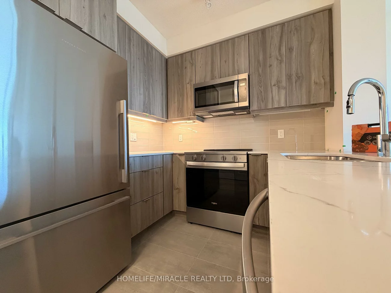 15, Watergarden, Hurontario, Mississauga
