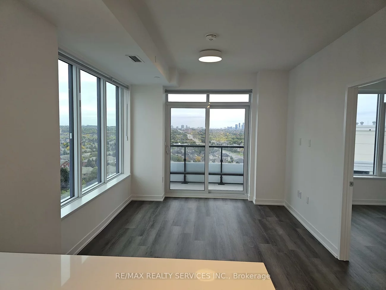 2485, Eglinton, Central Erin Mills, Mississauga