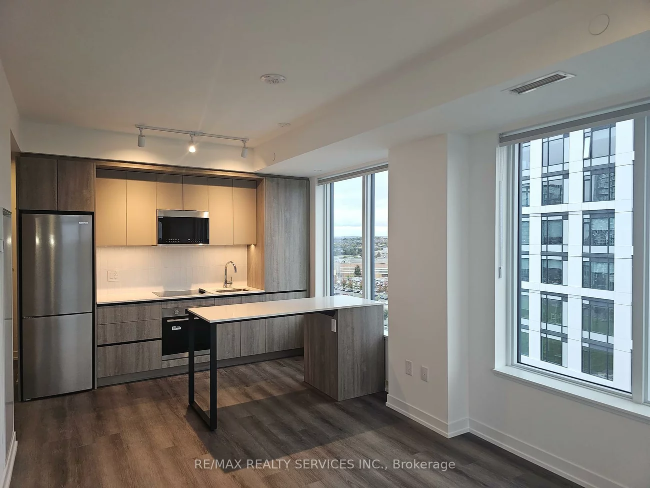 2485, Eglinton, Central Erin Mills, Mississauga