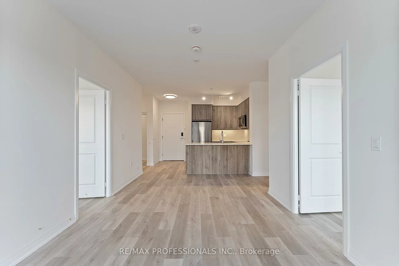 15, Watergarden, Hurontario, Mississauga