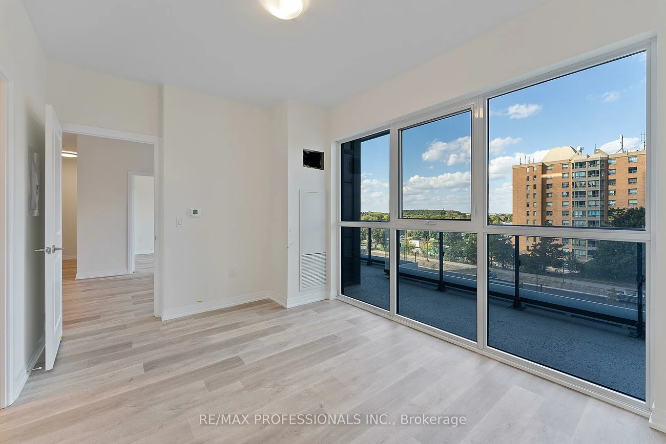 15, Watergarden, Hurontario, Mississauga