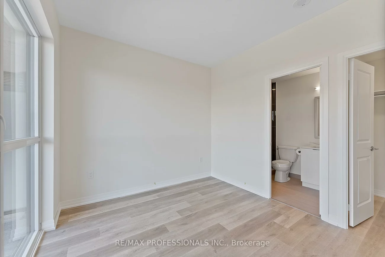 15, Watergarden, Hurontario, Mississauga