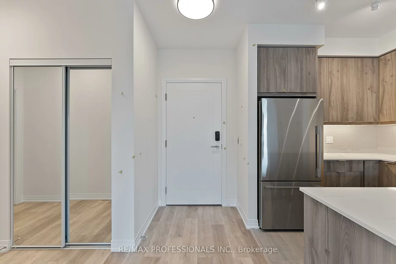 15, Watergarden, Hurontario, Mississauga