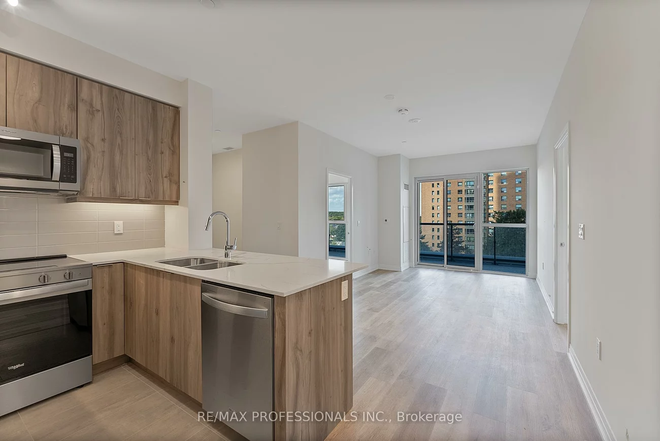 15, Watergarden, Hurontario, Mississauga