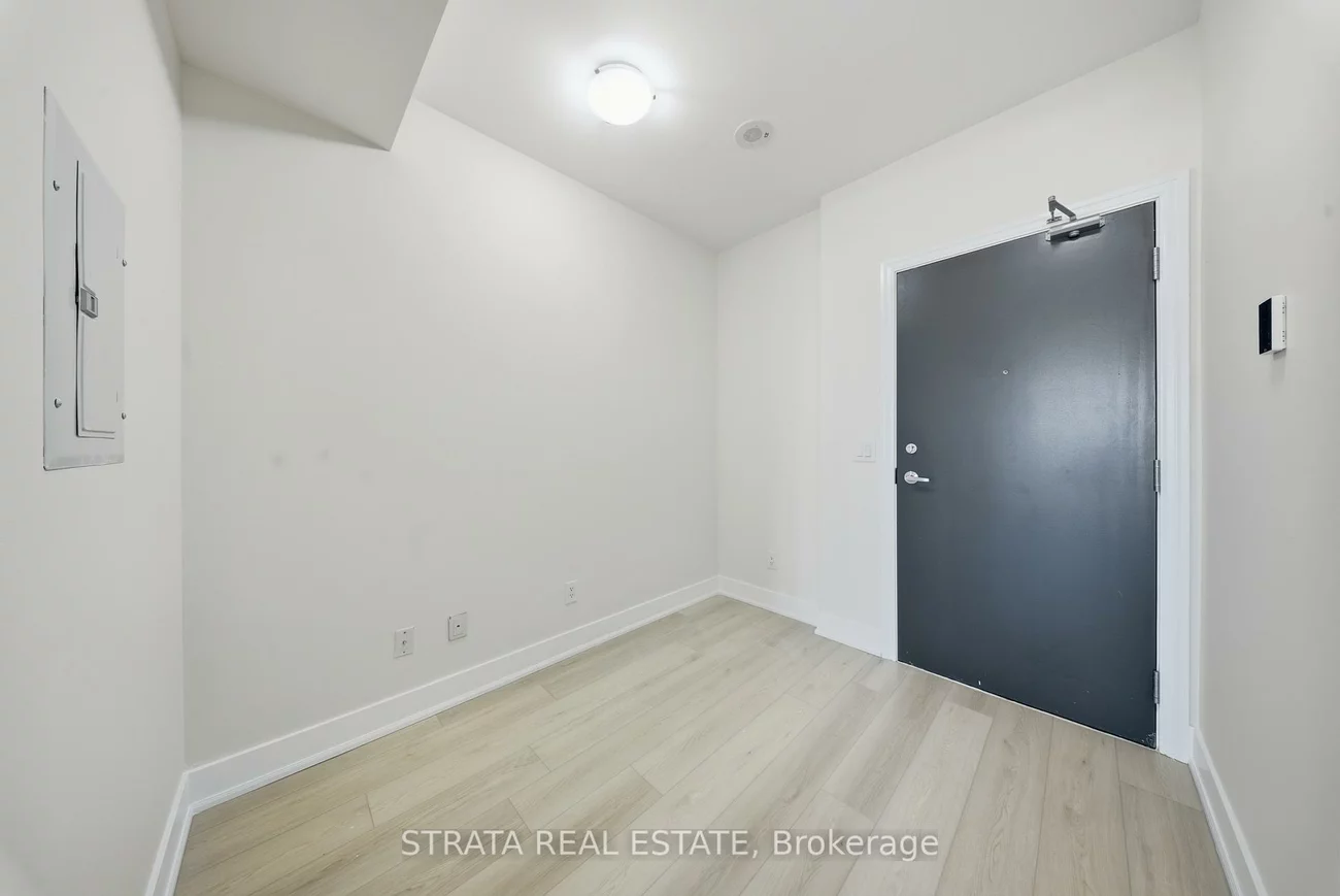 223, Webb, City Centre, Mississauga