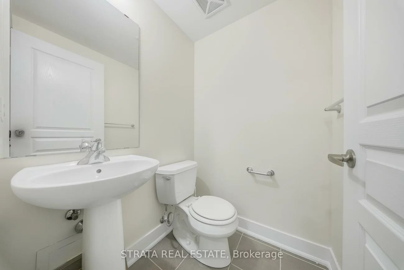 223, Webb, City Centre, Mississauga