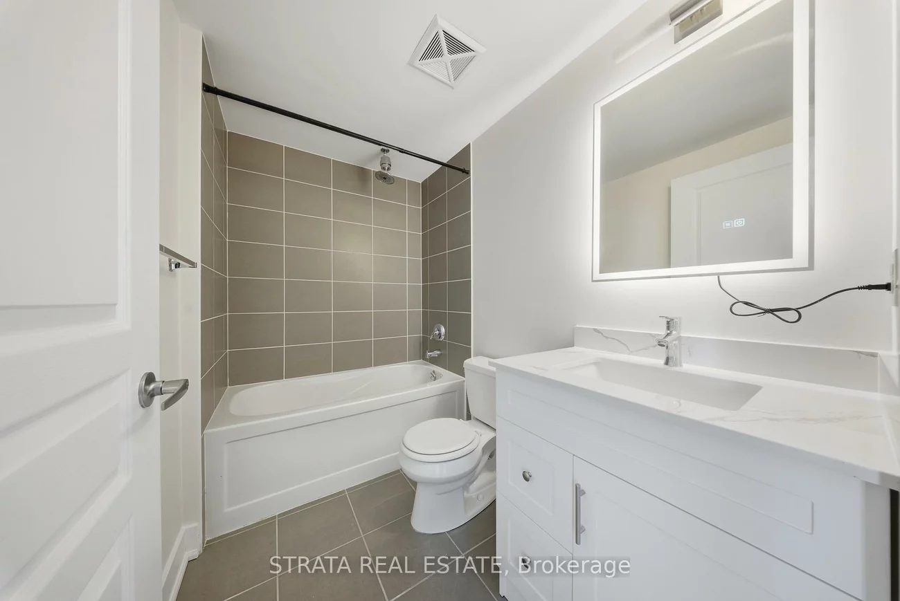 223, Webb, City Centre, Mississauga