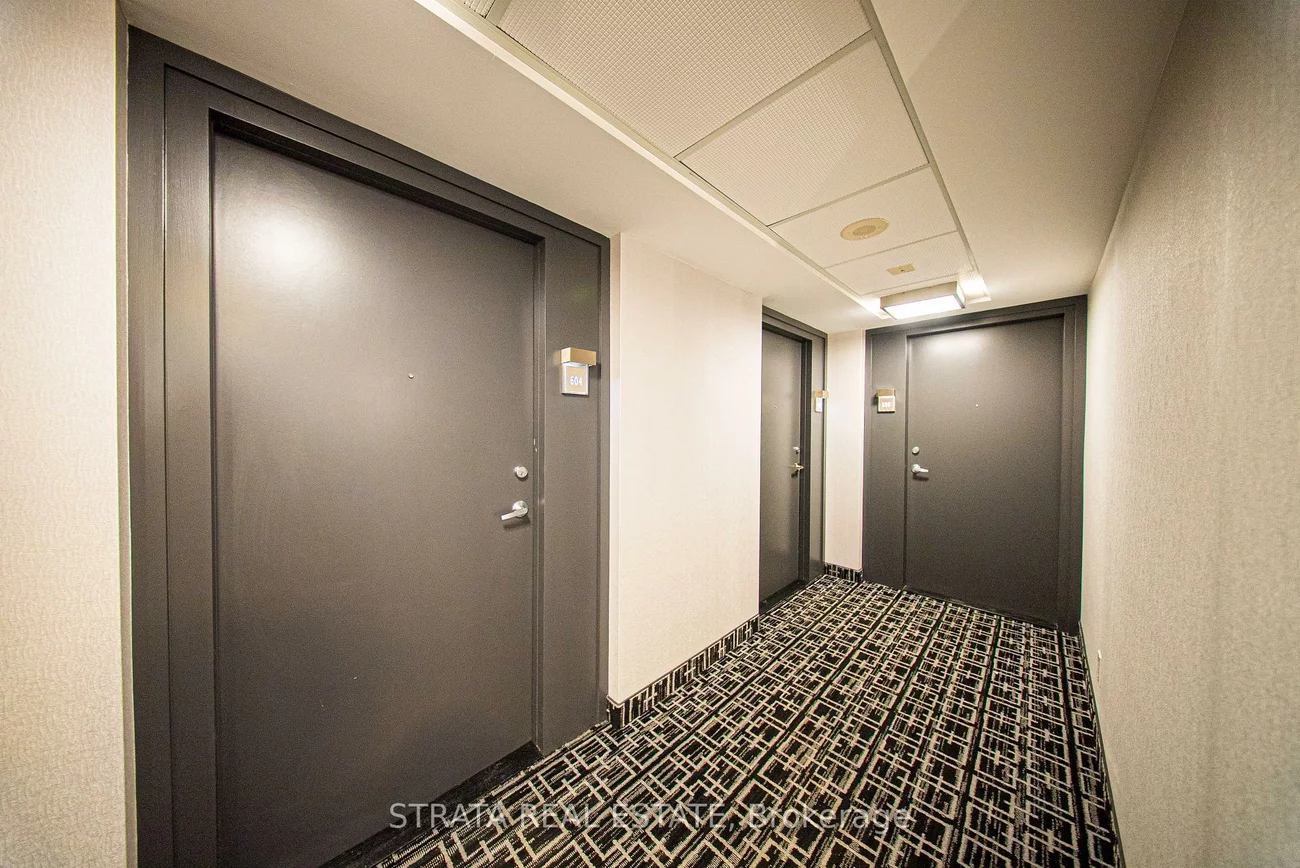 223, Webb, City Centre, Mississauga