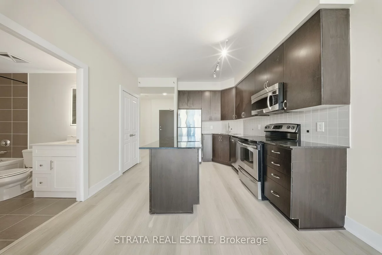 223, Webb, City Centre, Mississauga