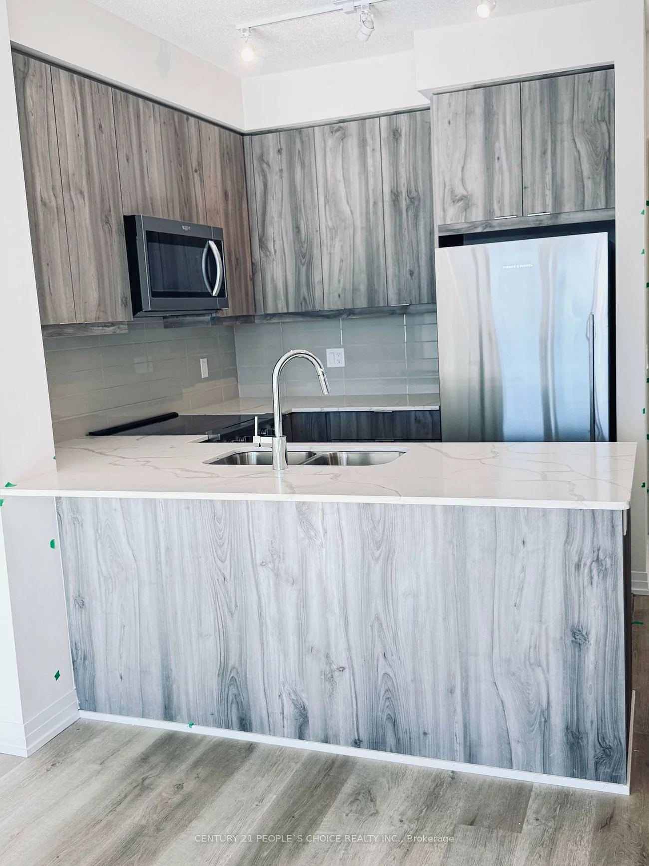 15, Watergarden, Hurontario, Mississauga