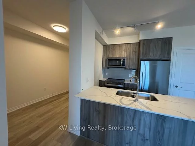 15, Watergarden, Hurontario, Mississauga