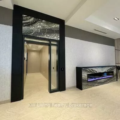 15, Watergarden, Hurontario, Mississauga