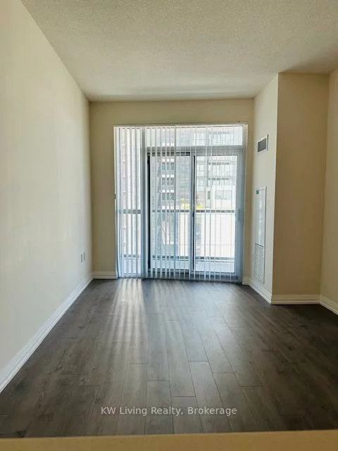 35, Watergarden, Hurontario, Mississauga