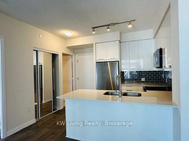 35, Watergarden, Hurontario, Mississauga