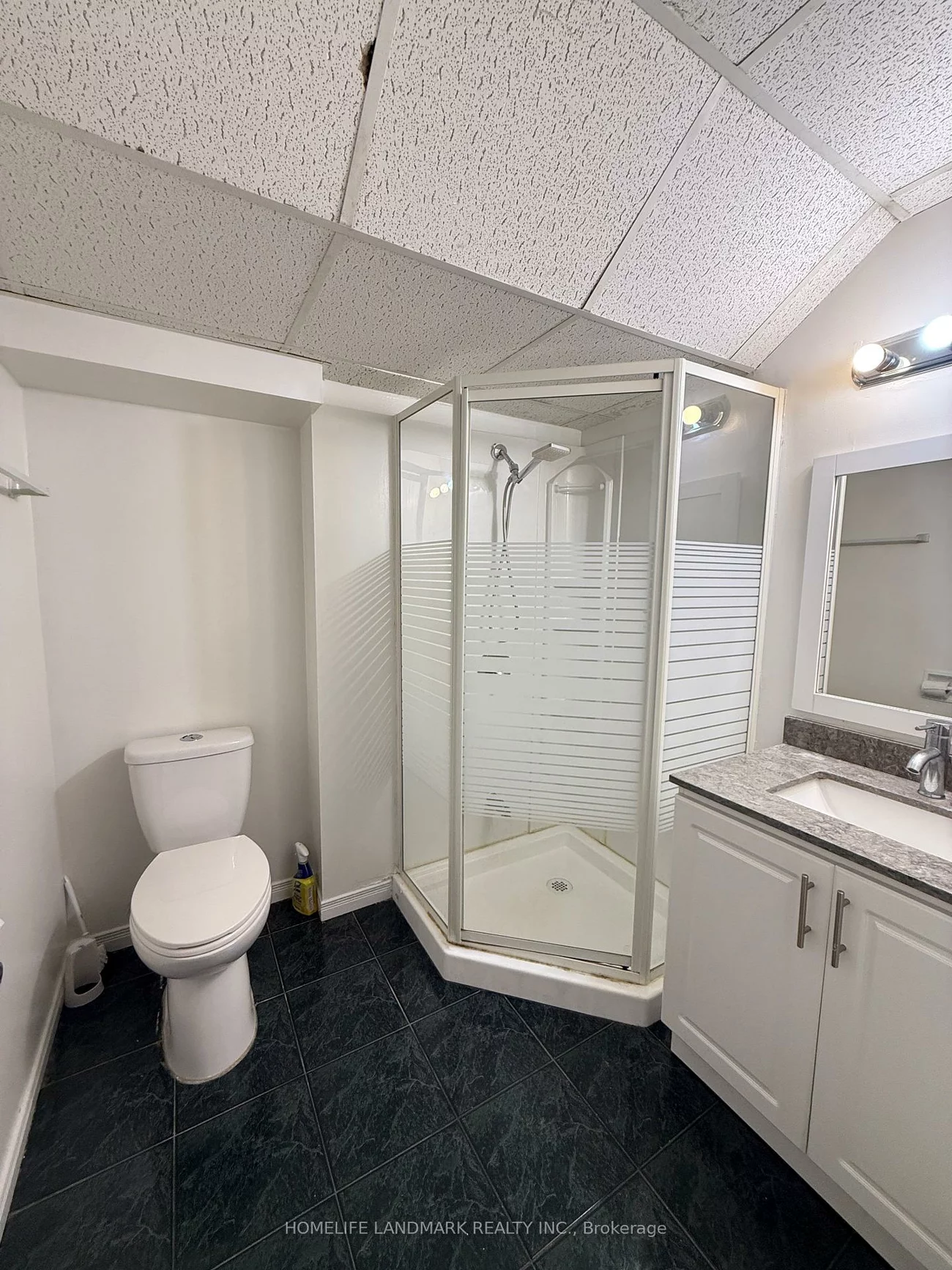5932, Hemingway, Central Erin Mills, Mississauga